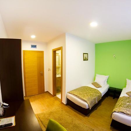 Hotel Dubai Plandiste Экстерьер фото