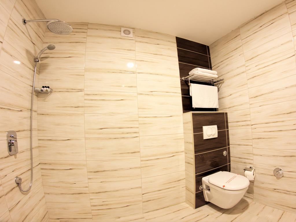 Hotel Dubai Plandiste Экстерьер фото