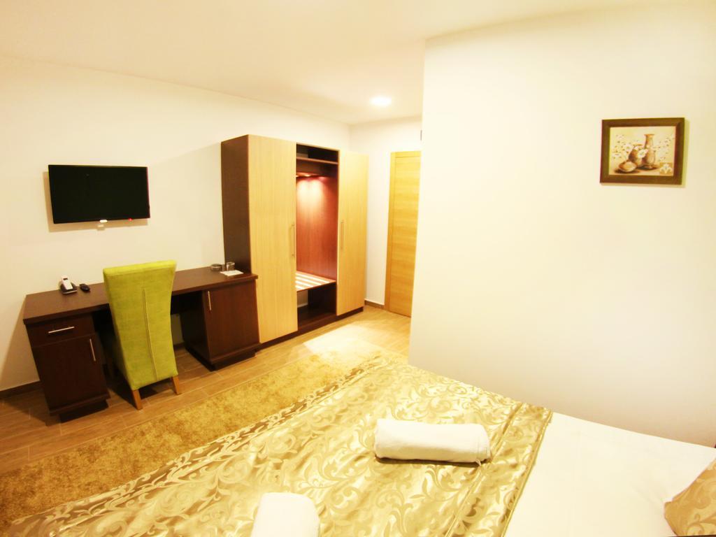 Hotel Dubai Plandiste Экстерьер фото