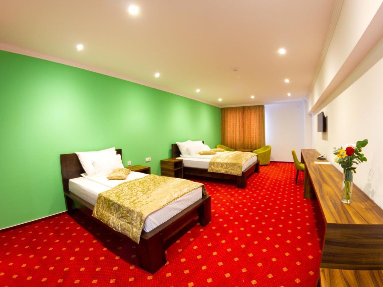 Hotel Dubai Plandiste Экстерьер фото